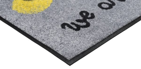 tapis-de-sol-personnalise-maison-entree-happy-family